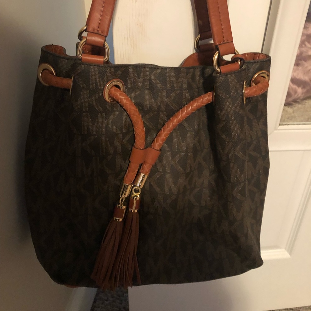 Michael kors large tote LIKE NEW